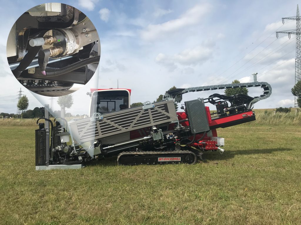 Schnelleres 1 Die Horizontalbohrer von AT-Boretec sind im Zuge des Breitbandausbaus gefragte Maschinen für das Verlegen von Glasfaserleitungen. Für das schnelle und zielgenaue Bohren sowie das automatisierte Nachführen der Bohrgestänge sorgt unter anderem ein absoluter CANopen-Drehgeber von Wachendorff.