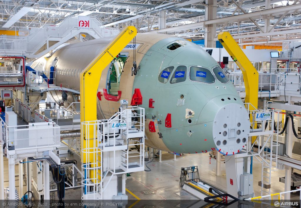 Hightech-Puzzle 1 Die Q.bloxx-Messsysteme werden in der Hauptmontagestation P50 des A350 XWB in Toulouse für die Montagelinien-Überwachung eingesetzt.