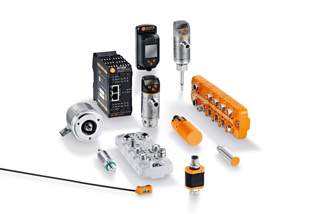 Den Heuhaufen an der Quelle sortieren 1 Verschiedene IO-Link Produkte von IFM. Der Standard erleichtert die Kommunikation wichtiger Sensordaten direkt in die Leitebene.