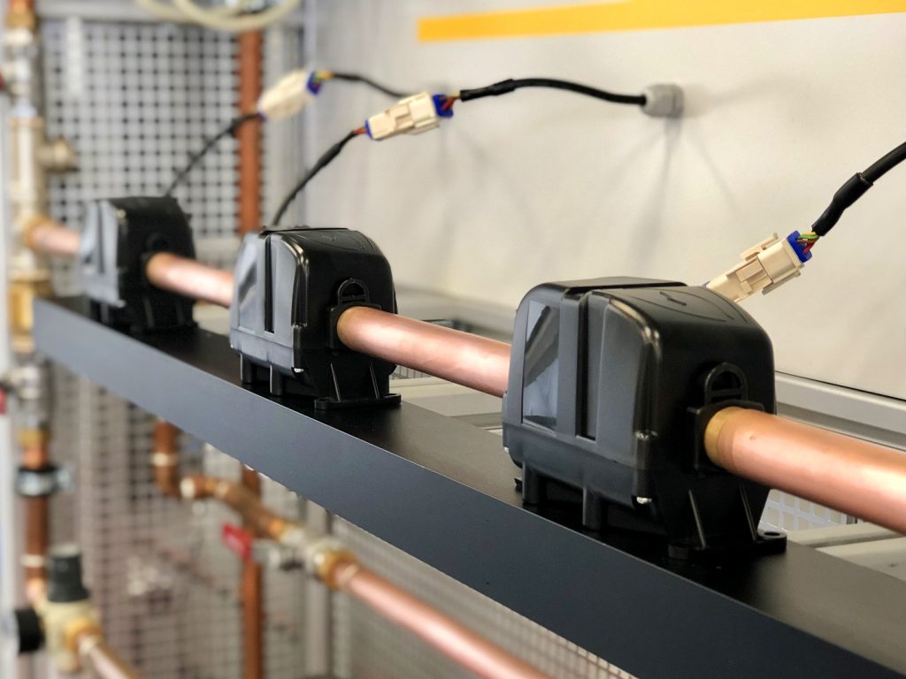 Kompaktes dosieren 3 Das Regelventil bringt es auf eine Verschlusszeit von 1,4s und kann mit einer Mediumtemperatur von 5 bis 60°C und einem Druck von 0 bis 1bar umgehen.