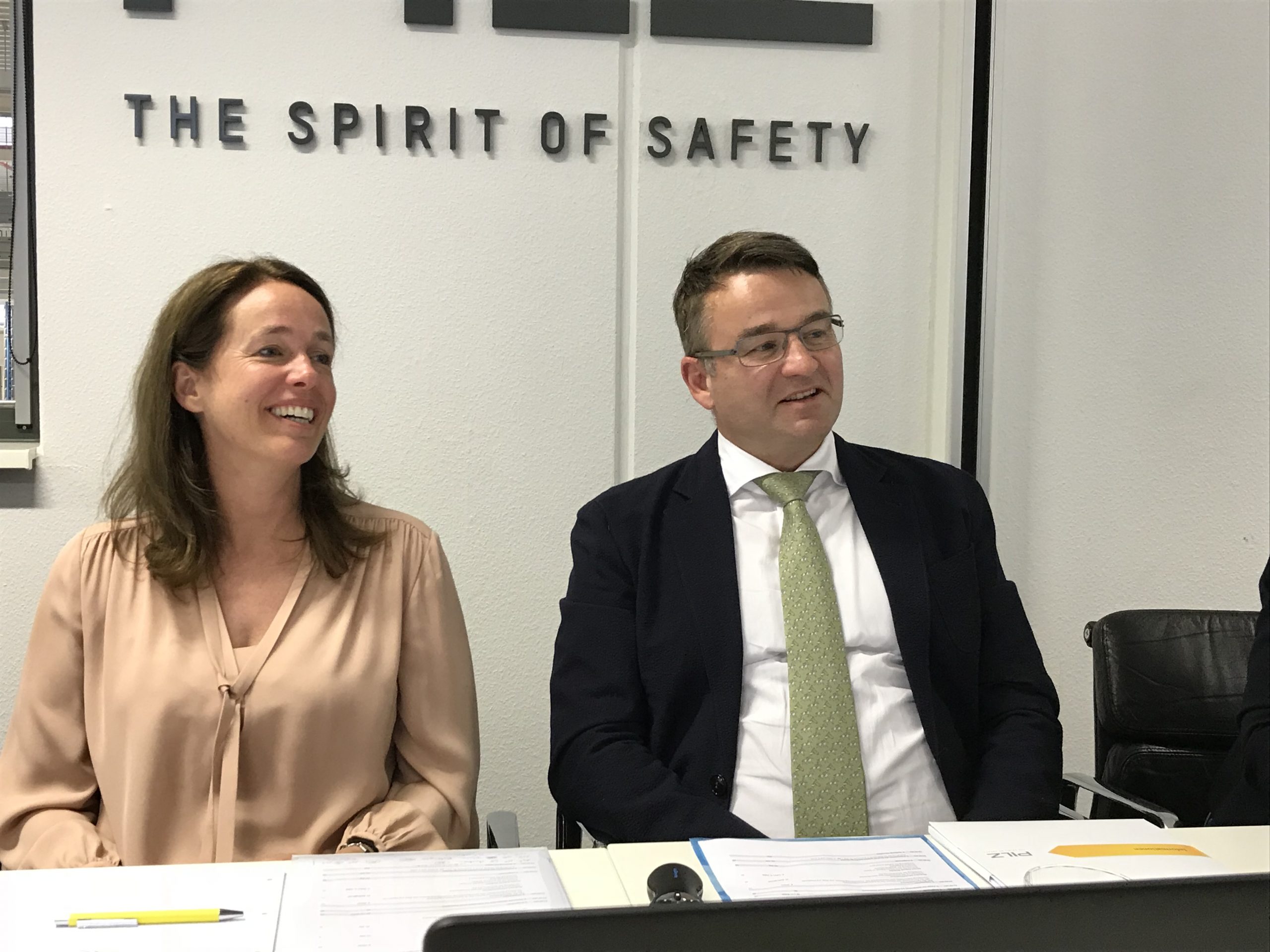 Pilz wächst bei Umsatz und Mitarbeiterzahl