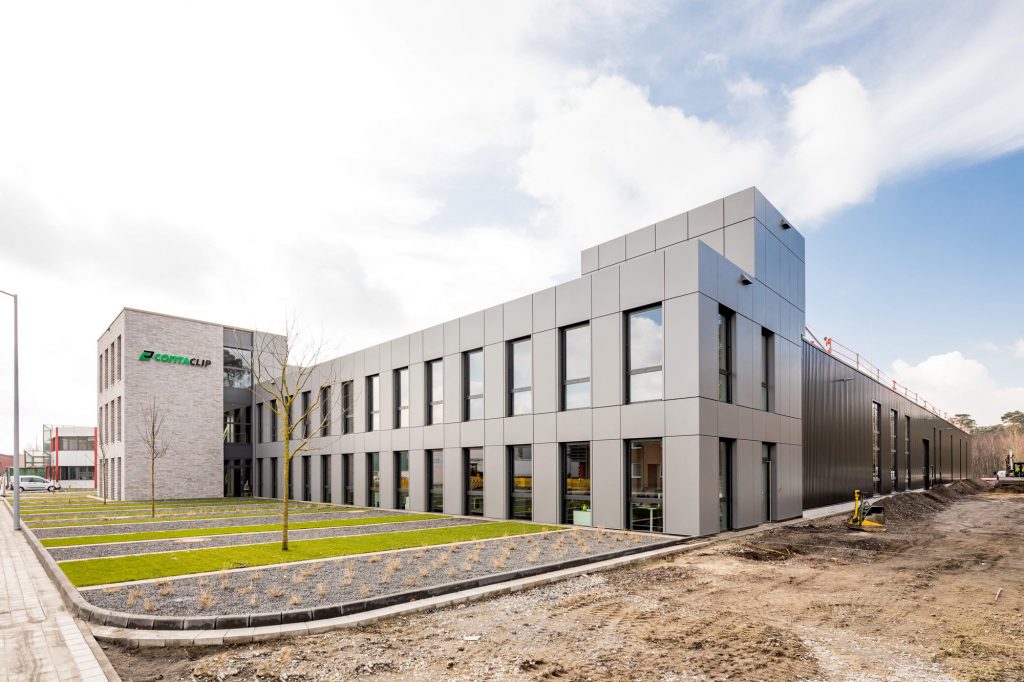 Conta-Clip modernisiert Werk 1 Conta Clip Hoevelhof Neubau 2000px