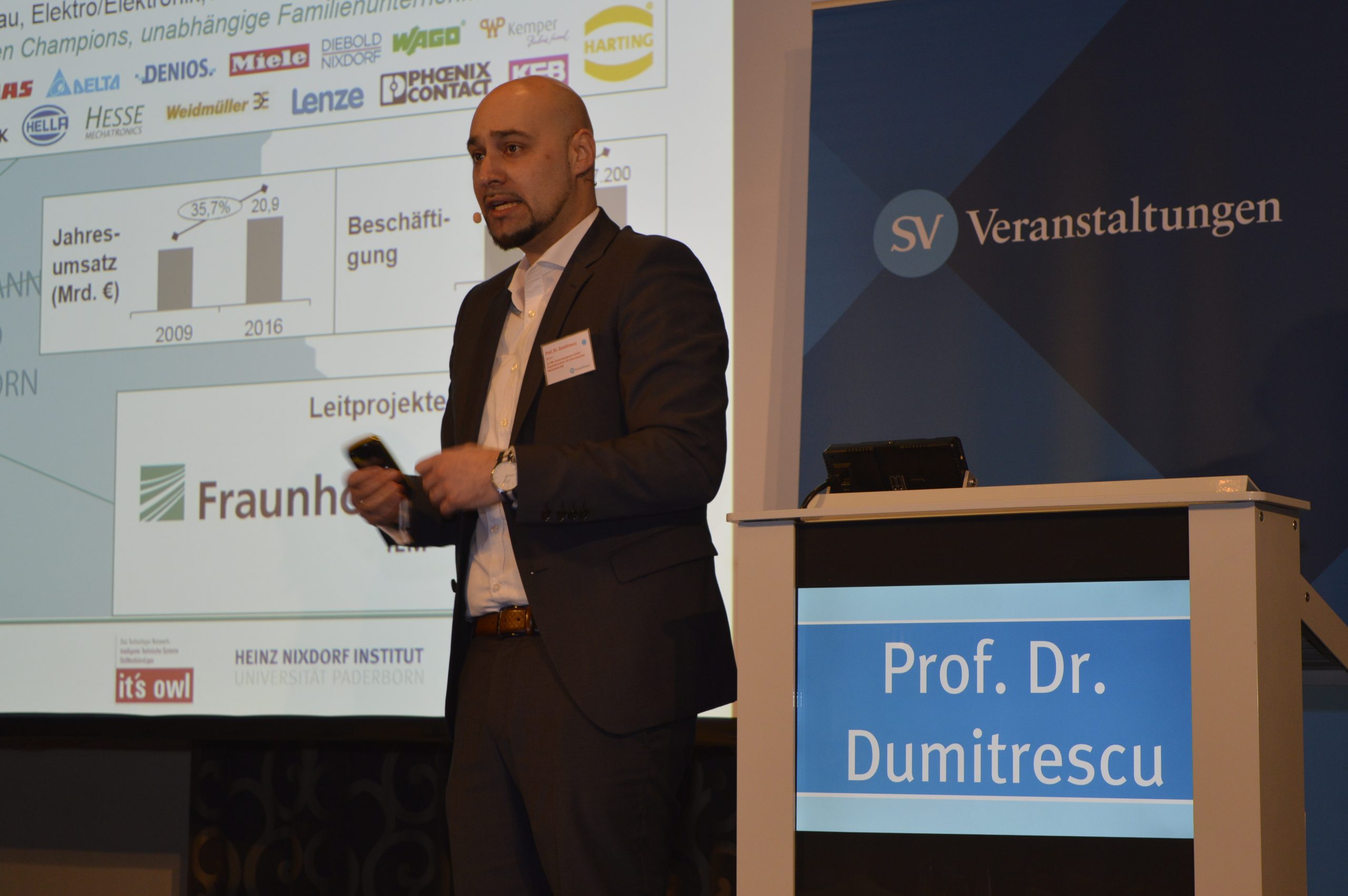 Lösungen für individualisierte Produkte 6 Lösungen für
individualisierte Produkte