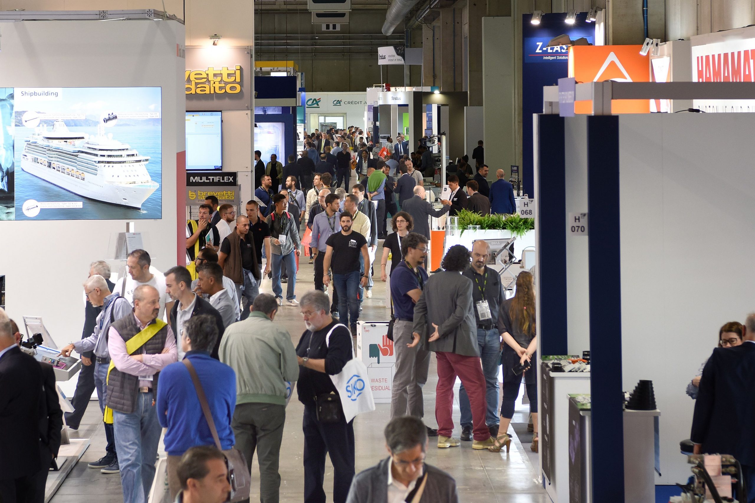 Rekordergebnis bei 9. SPS IPC Drives Italia 10 Rekordergebnis bei
9. SPS IPC Drives Italia