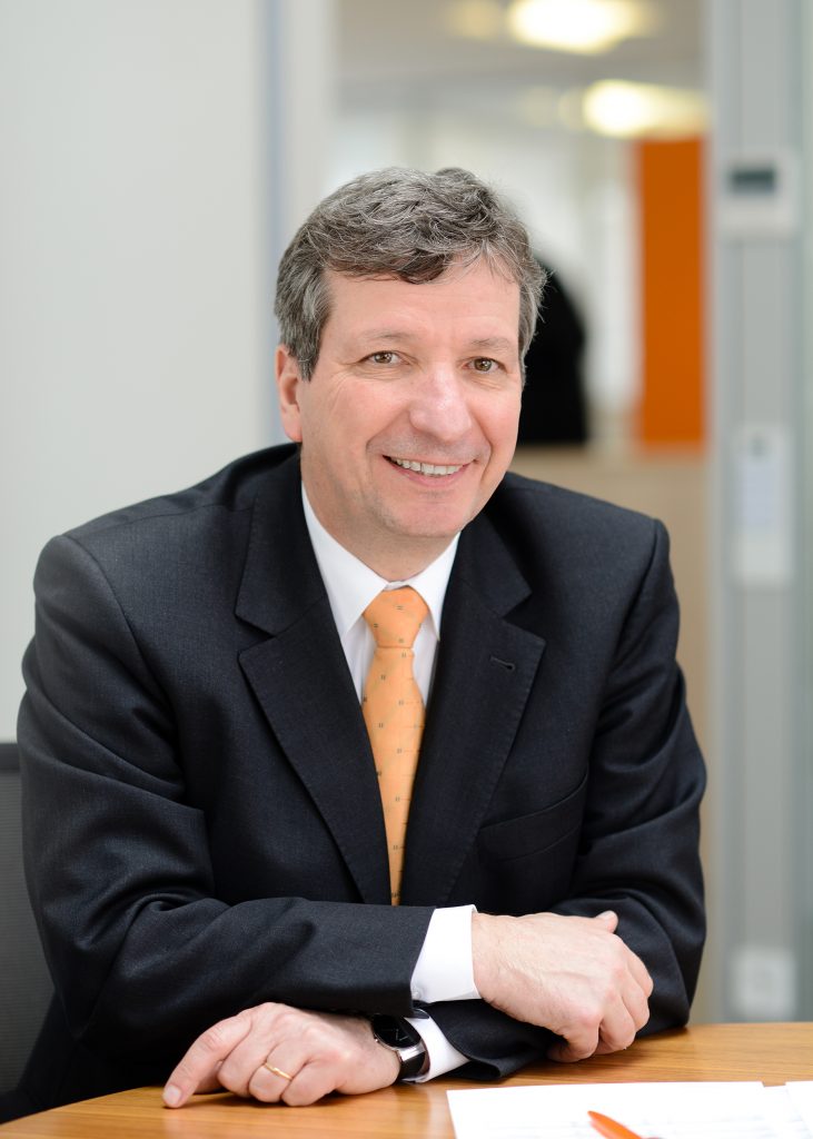 Neuer Aufsichtsrat bei Weidmüller 2 Dr. Peter Köhler wird zum 1. März 2017 in den Aufsichtsrat der Weidmüller Gruppe berufen.