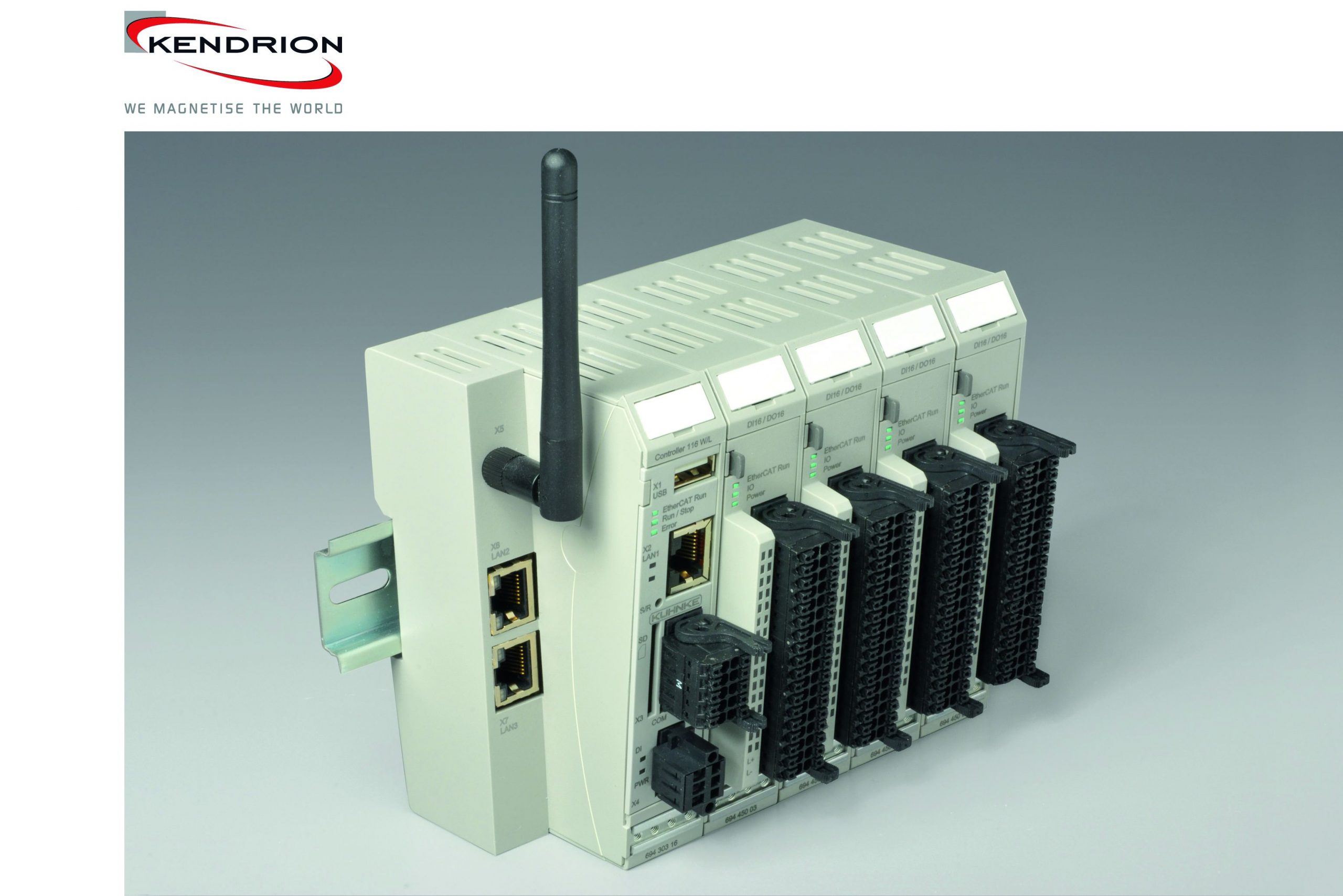 Industrie 4.0 und IoT-kompatible Steuerung 4 Industrie 4.0 und IoT-kompatible Steuerung