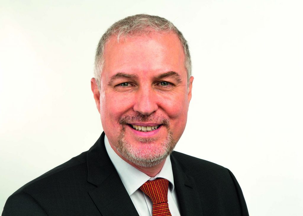 Neuer Vorstand bei Hummel 1 Michael Nörr ist neuer Vorstand der HUMMEL AG für die Bereiche Produktion, Entwicklung und zukünftig auch Supply Chain Management.