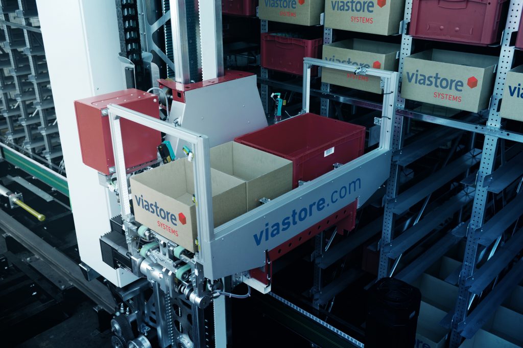 Auf Nummer sicher gehen 1 Viastore Systems plant und realisiert automatisierte Lagersysteme – vom Kleinteile- über Paletten- bis zum Shuttlelager – inklusive der Regalbediengeräte (RBG). Diese müssen schnell und flexibel arbeiten, um auf veränderte Bestellzyklen und -mengen reagieren zu können.