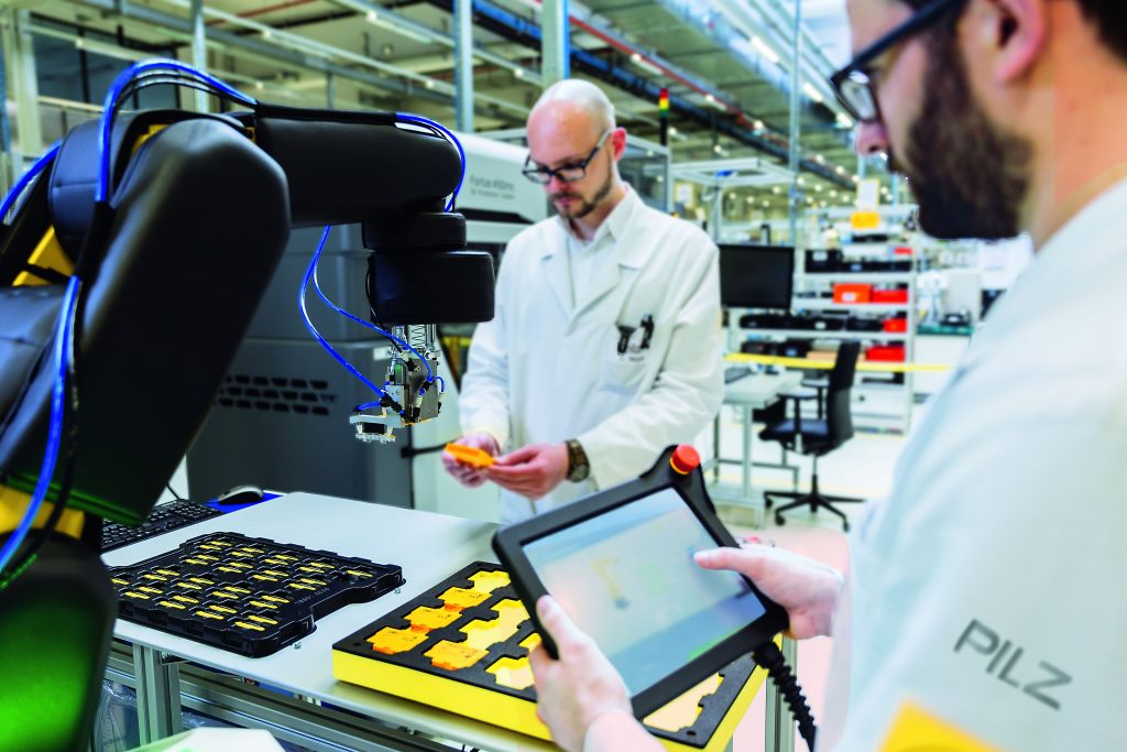 F Human Robot Collaboration workspa 20170509071740