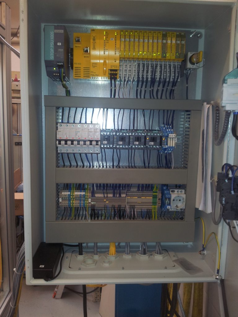 Dem Druck Stand halten 2 Das Herausragende am Automatisierungssystem PSS 4000 für ATG ist, dass es fehlersichere Prüfgrenzen während des Prüfverlaufs rechnerisch ermitteln und dynamisch anpassen kann.