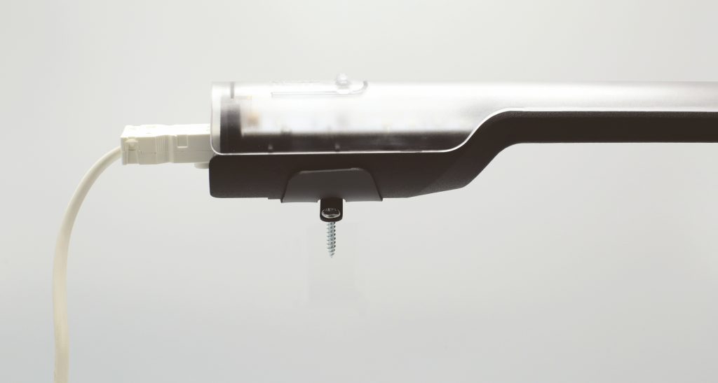 Unterschiedliche Befestigungsarten 2 Bild 2 | Maximal zehn Leuchten lassen sich über Steckbuchsen in der Reihe schalten.