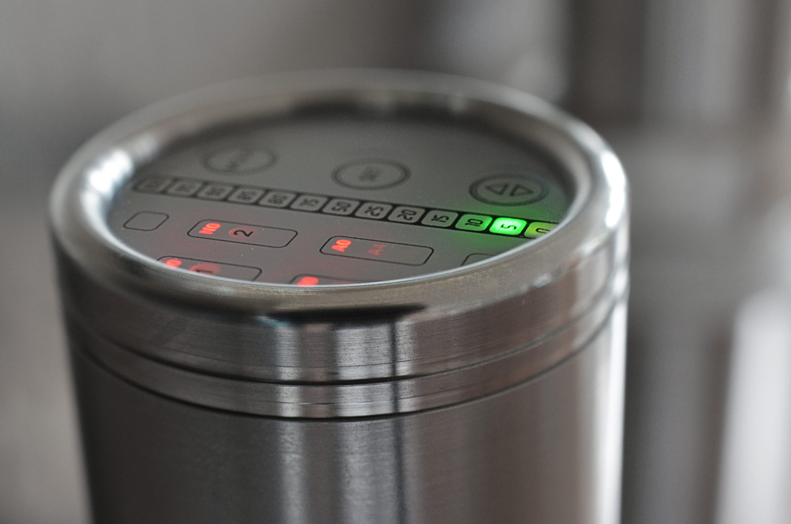 Klebefüllstände smart messen