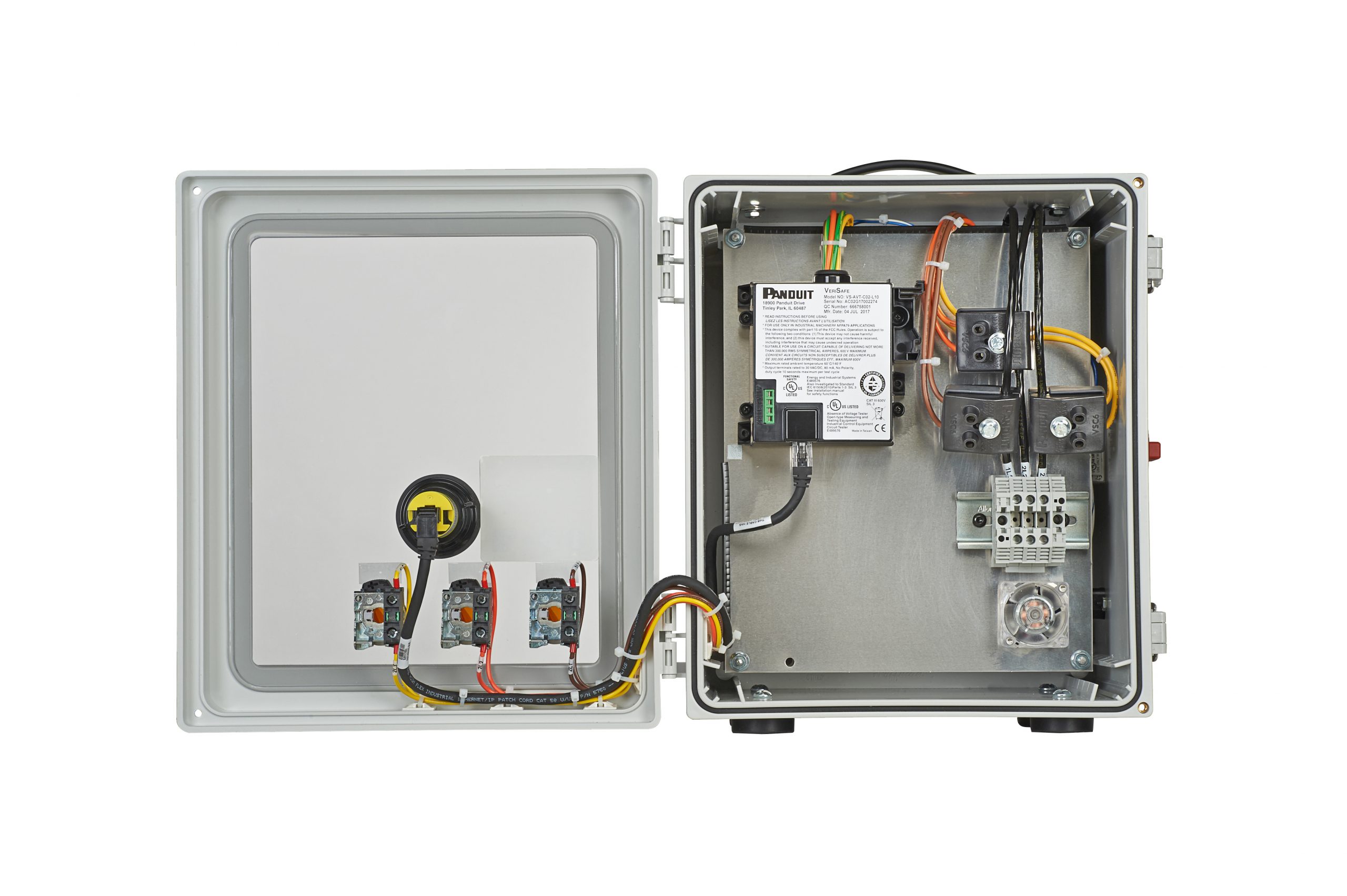 Spannungsfreiheit im Schaltschrank sicher prüfen 2 Spannungsfreiheit im
Schaltschrank sicher prüfen