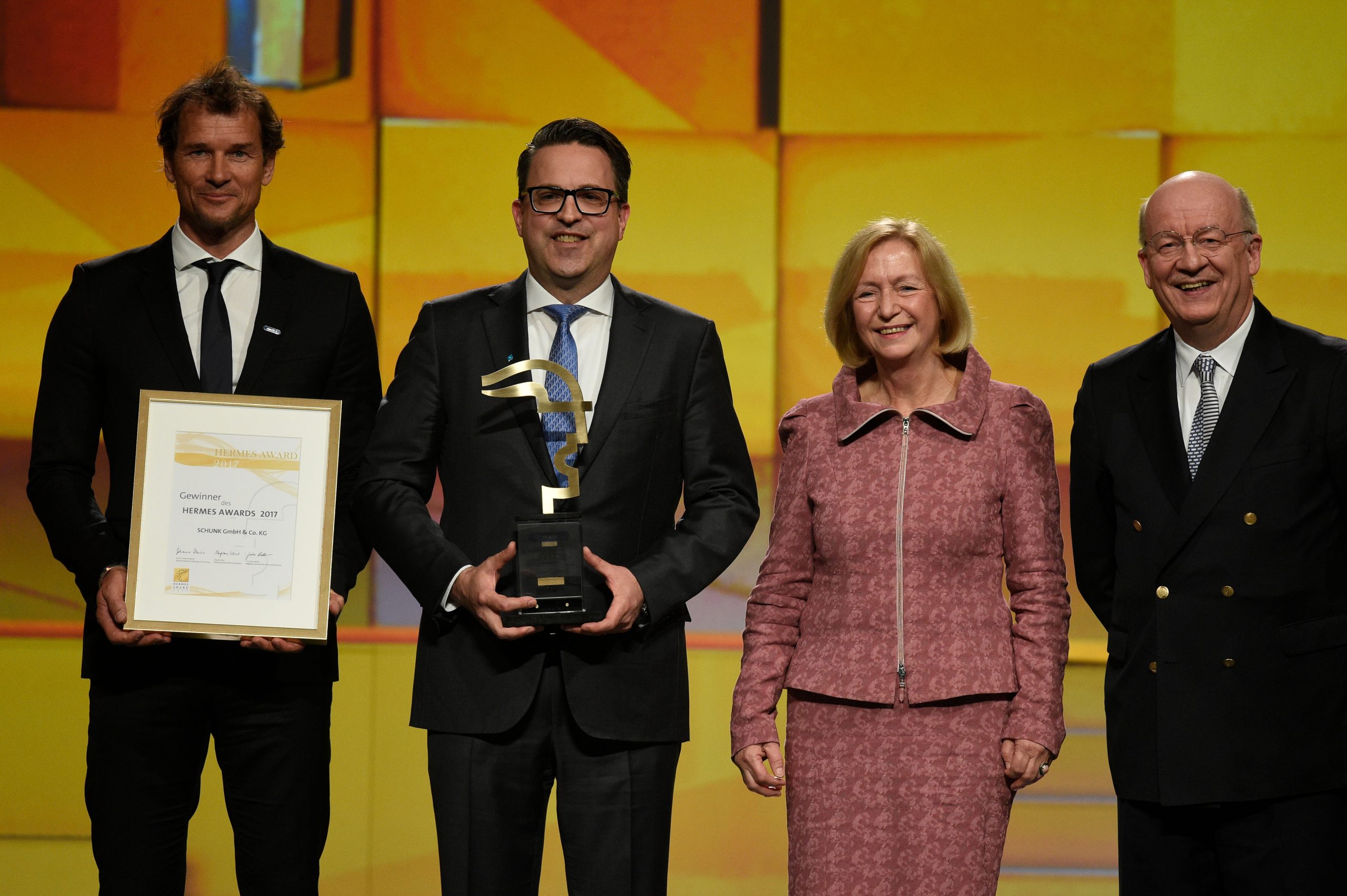 Schunk gewinnt Hermes Award 4 Schunk gewinnt Hermes Award