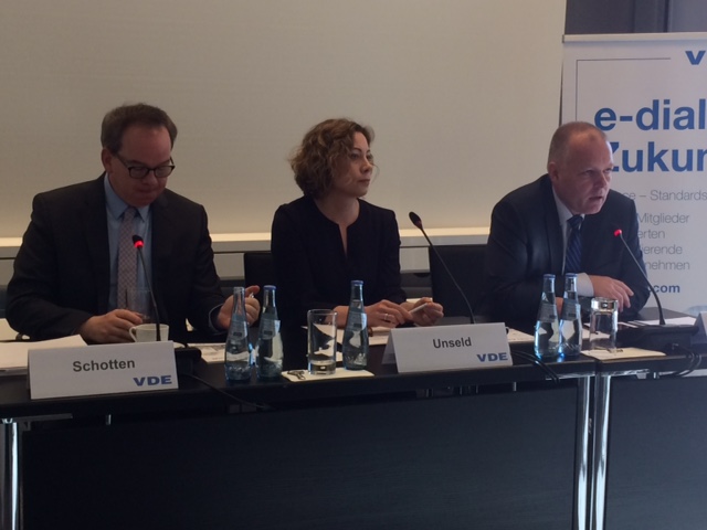 Fehlende Investments und Experten bremsen KI in Deutschland