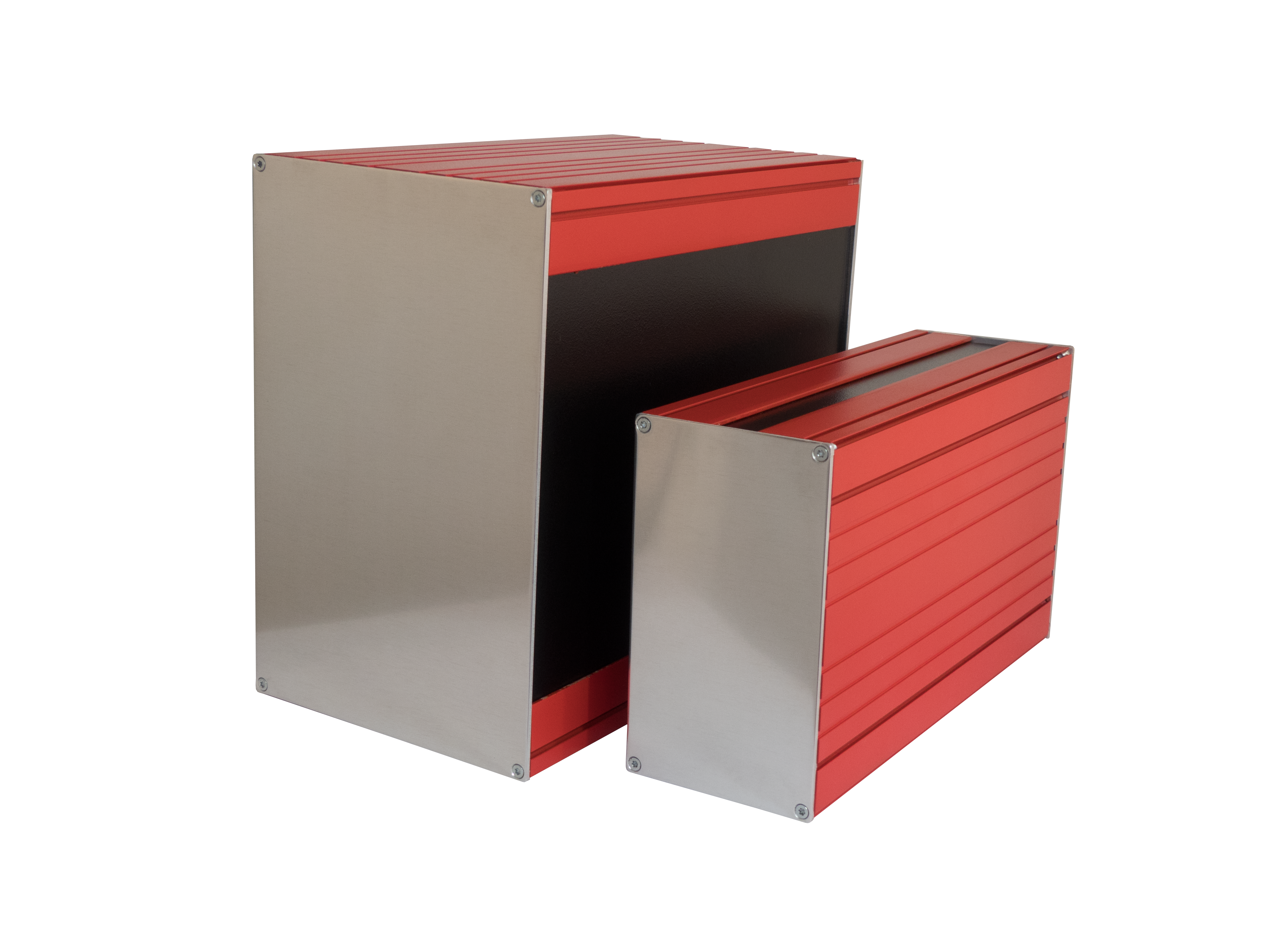 Staub- und strahlwassergeschütztes Kleingehäuse für stationäre und mobile Anwendungen