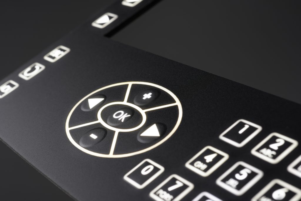 Alles in Kupfer 2 Kapazitive Tastaturen können mit gedruckter
Elektronik auch mit Heizungen ausgestattet werden.