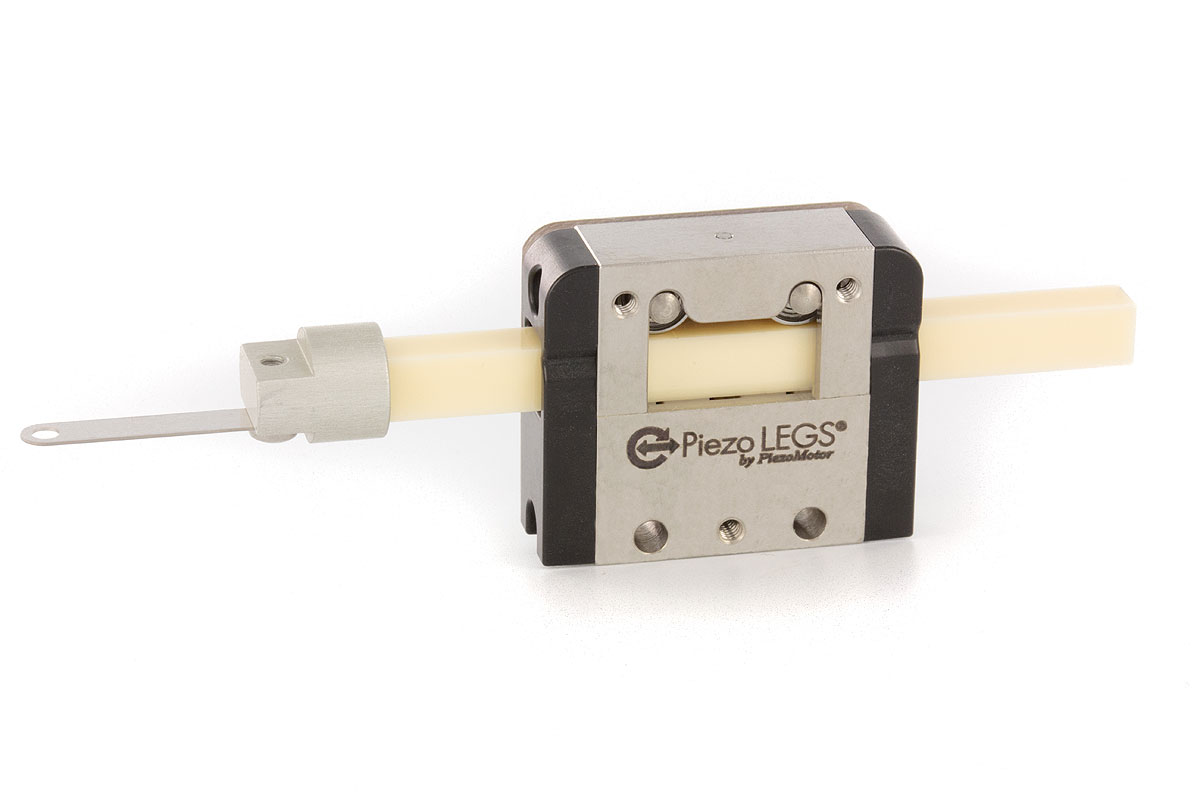 Kompakter linearer Piezomotor mit integriertem Encoder