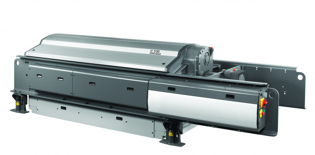 Mobiles Robotersystem für die Produktion 2 LXL electronic Jacquard machine