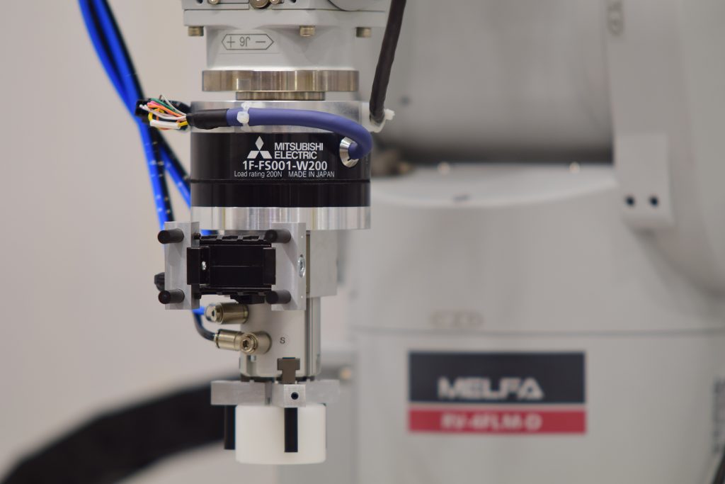 Kraft/Momenten-Sensor für Knickarm- und Scara-Roboter 1 MitsCE036 Force Sensor Pic1