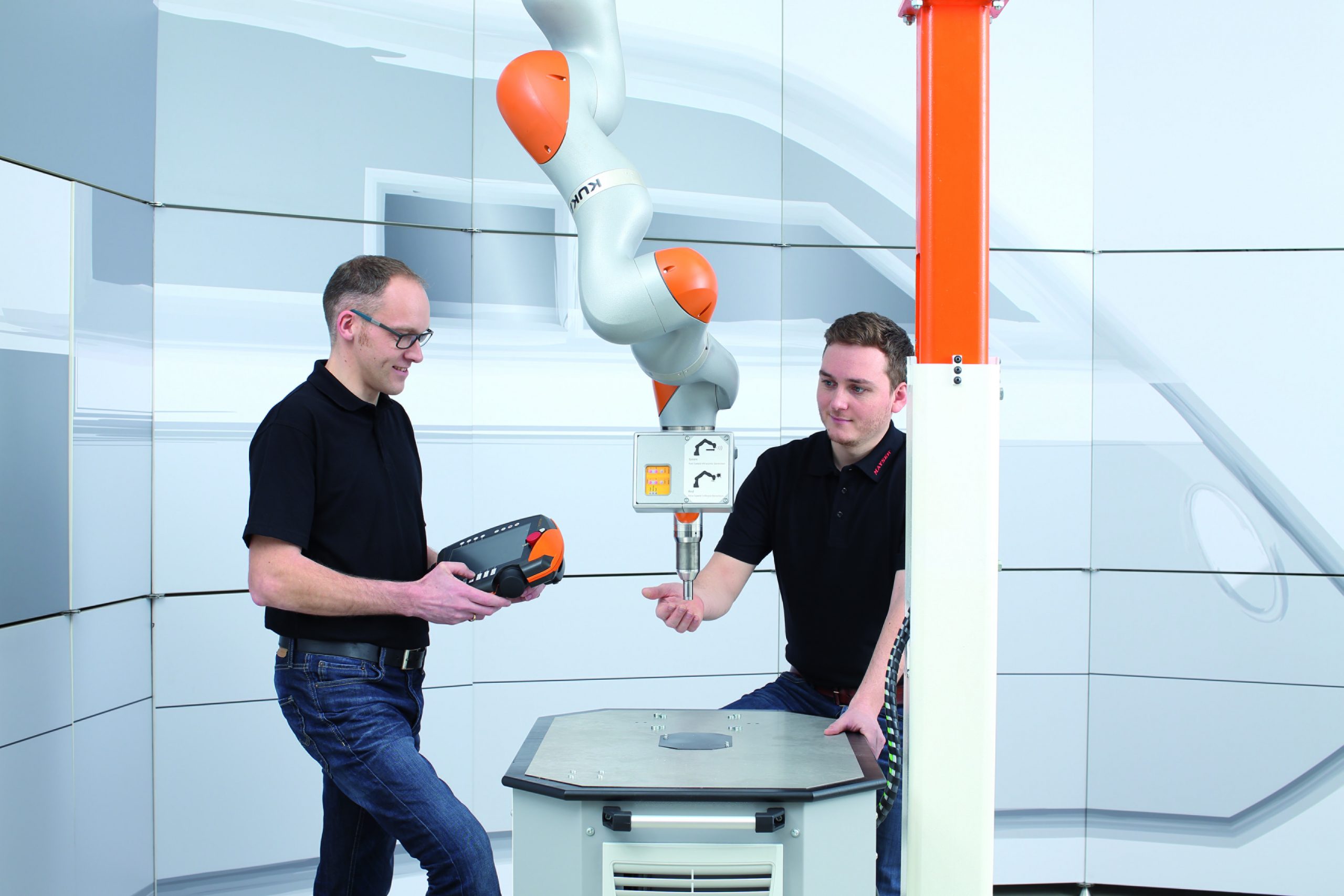 Ultraschallsystem für die MRK-Werkzeugabsicherung