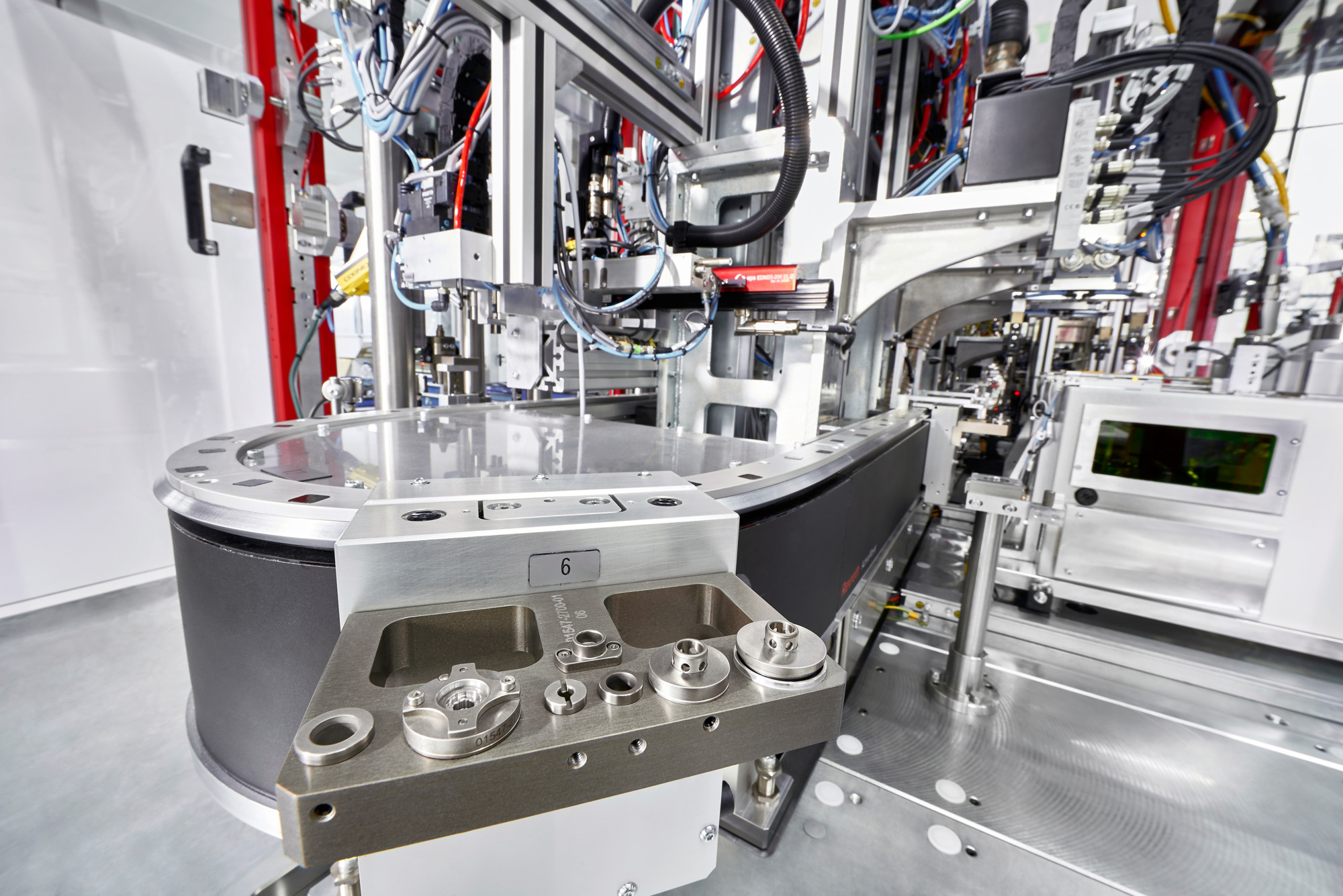 Modulares Transfersystem mit Linearmotor