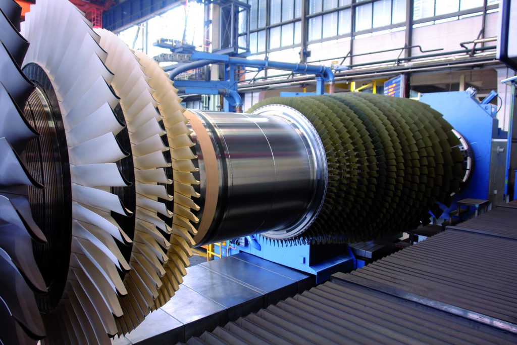 Umstieg auf Flexibilität 1 Im Gasturbinenwerk von Siemens in Berlin wurde eine Turbinenläufer-Bearbeitungsmaschine modernisiert, unter anderem mit den neuen Befehls- und Meldegeräten der Sirius-ACT-Serie und Profinet-Interface-Modul.