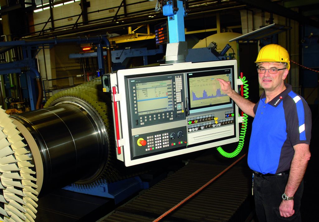 Umstieg auf Flexibilität 4 Die einfache Verbindungstechnik über eine Flachleitung von der Rolle reduziert den Verdrahtungsaufwand und sorgt gleichzeitig für eine unkomplizierte Funktionsdiagnose.