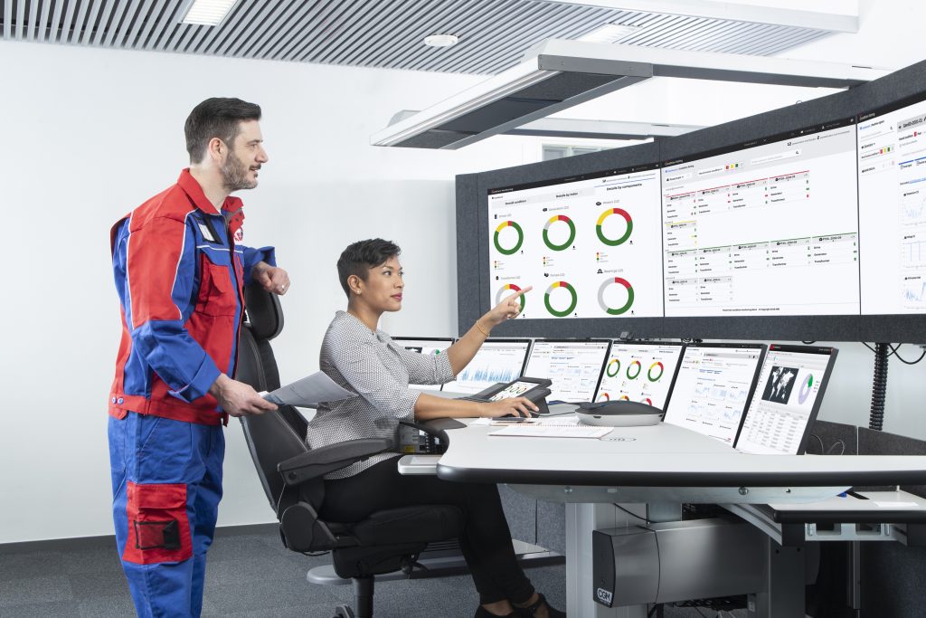 One-Stop-Monitoring für digitalen Antriebsstrang 1 ABB Ability Condition Monitoring for Powertrains bietet volle Transparenz bei allen Parametern des Antriebsstrangs.