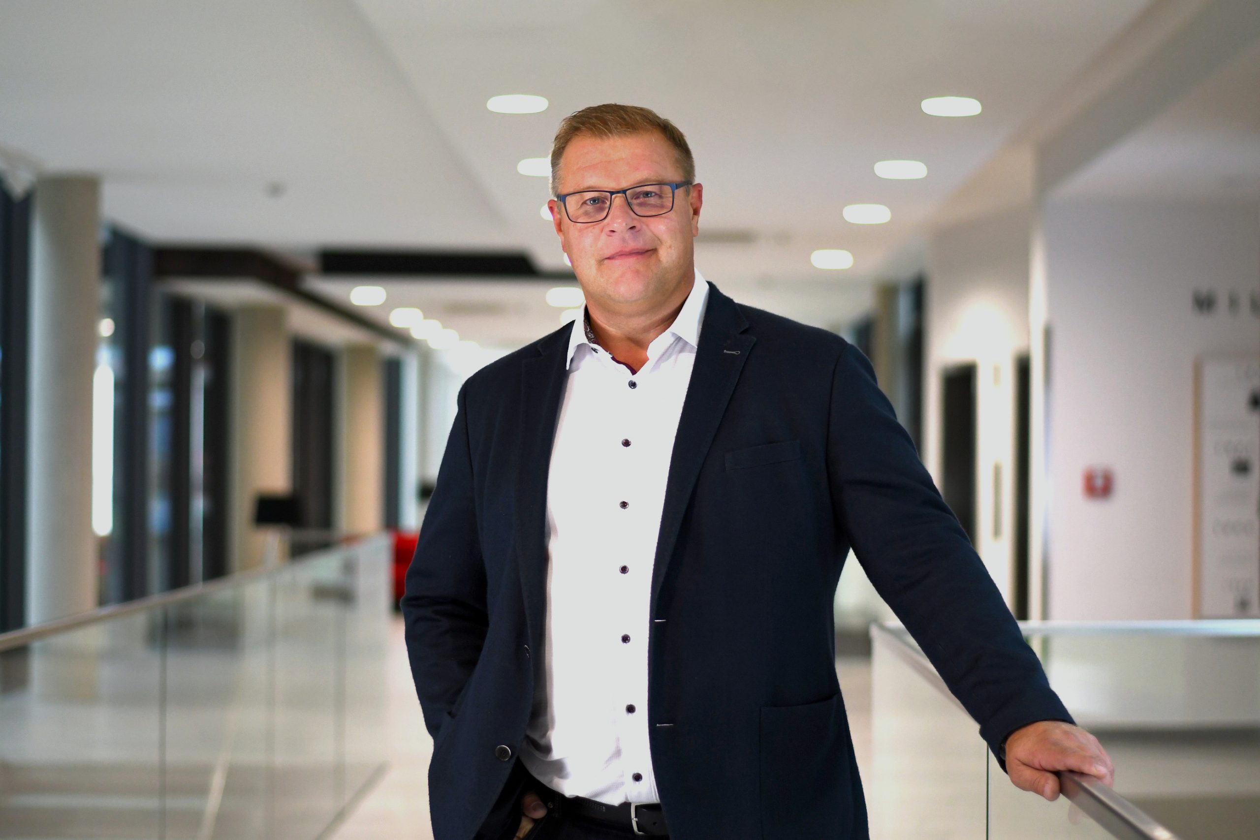 Neuer Sales Director DACH bei Mitsubishi Electric 3 Neuer Sales Director DACH bei Mitsubishi Electric