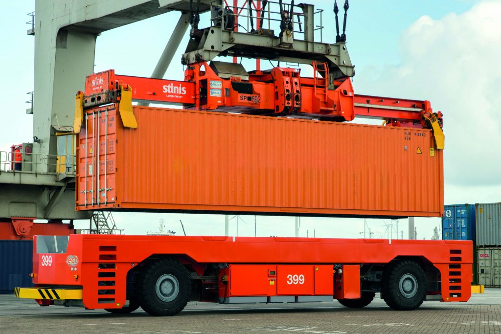 Immer auf richtigem Kurs 1 Durch den uniaxialen Drehratensensor ASC 271 sind die fahrerlosen Containertransporter mit Geschwindigkeiten bis 3,5m/s in Kurven und bis 6m/s auf gerader Strecke sicher unterwegs.