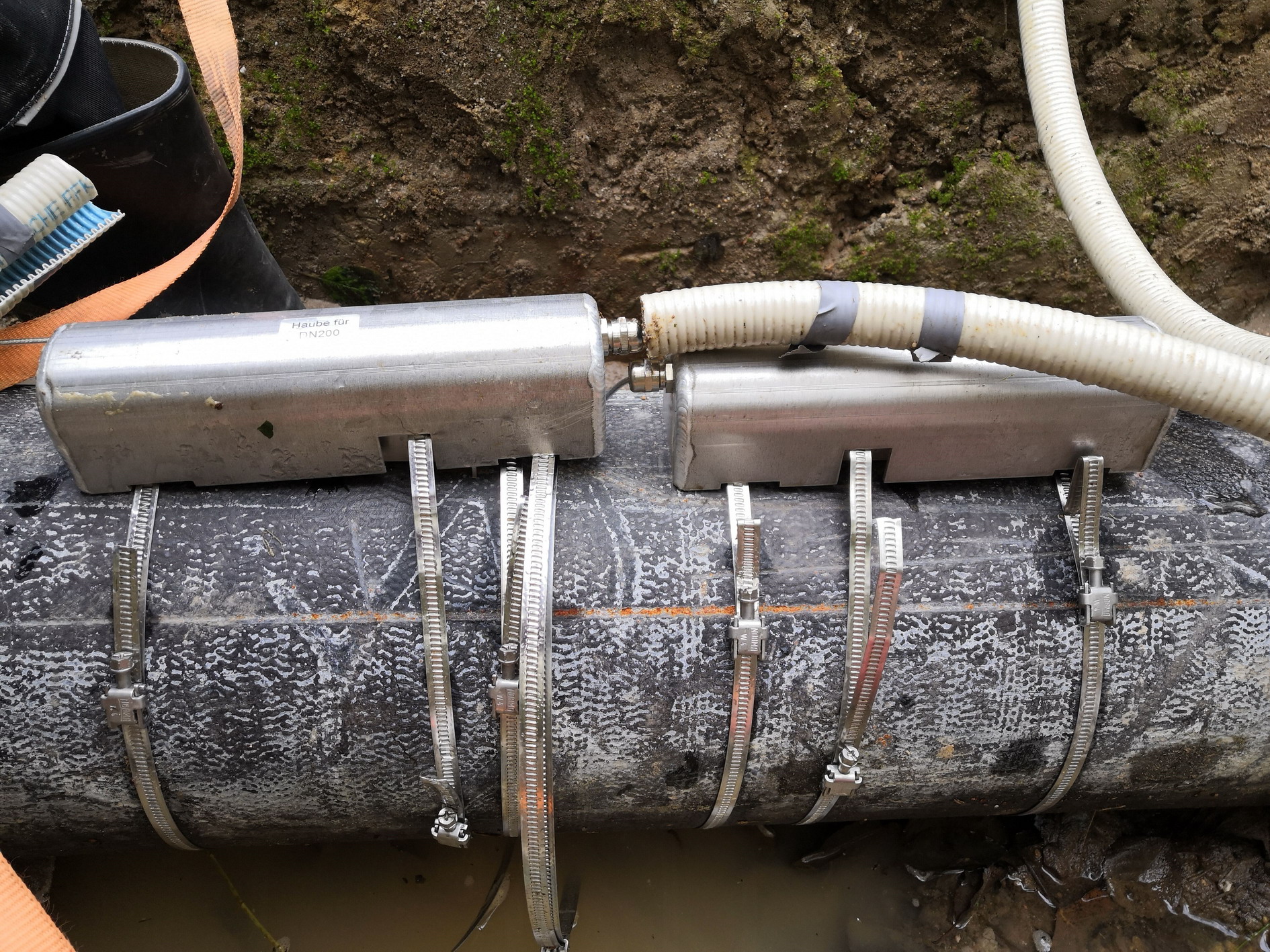 Ultraschall-Durchflussmesser für große Abwassermengen