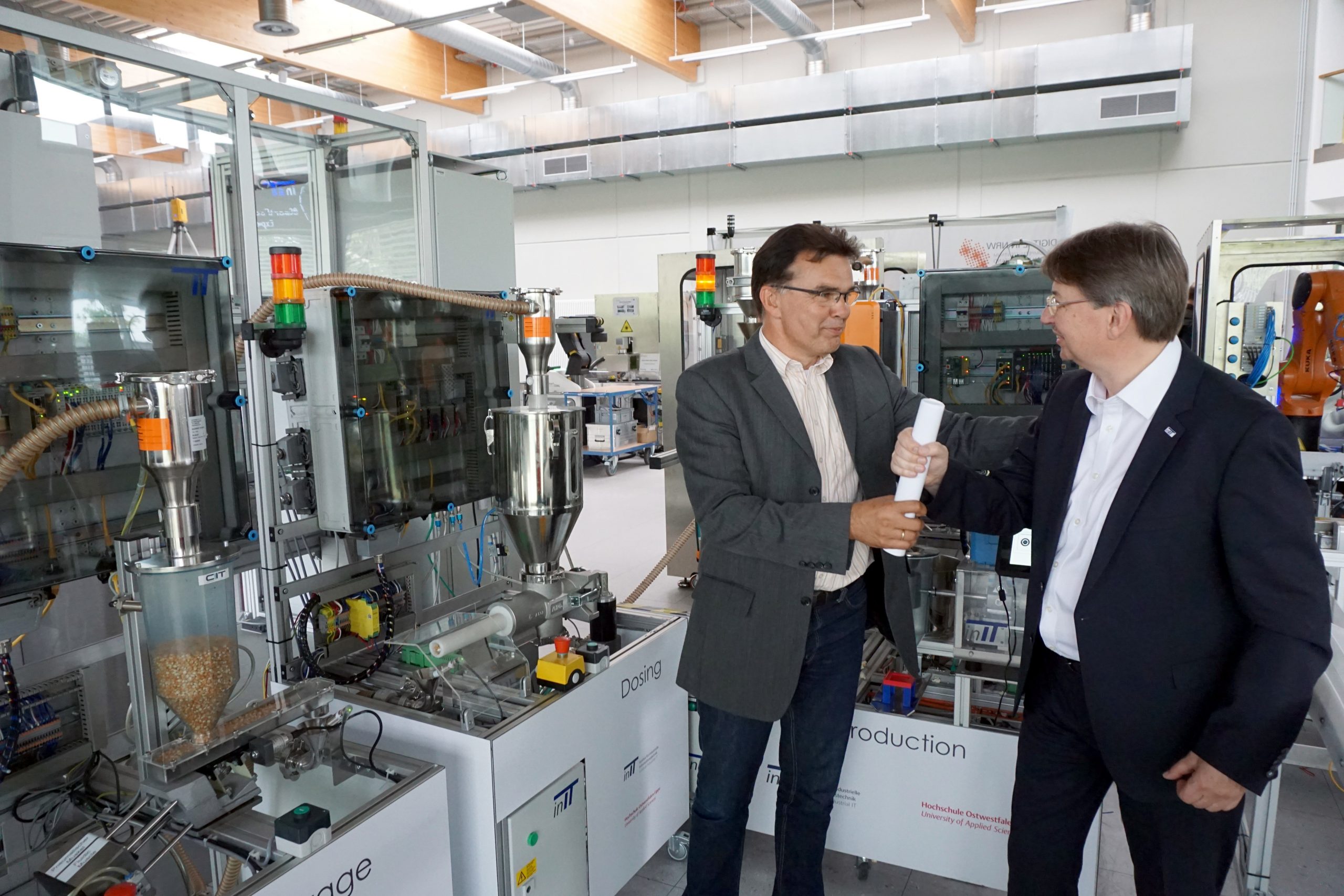 Staffelübergabe am Forschungsinstitut inIT