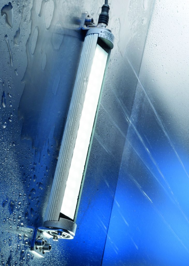 Neue industriegerechte Beleuchtungslösungen in LED-Technik 2 Neben einer speziellen Variante für den Bereich Food & Beverage wurde die TUBELED-Serie nun auch mit der ETL-Zulassung für den nordamerikanischen Markt ausgestattet.