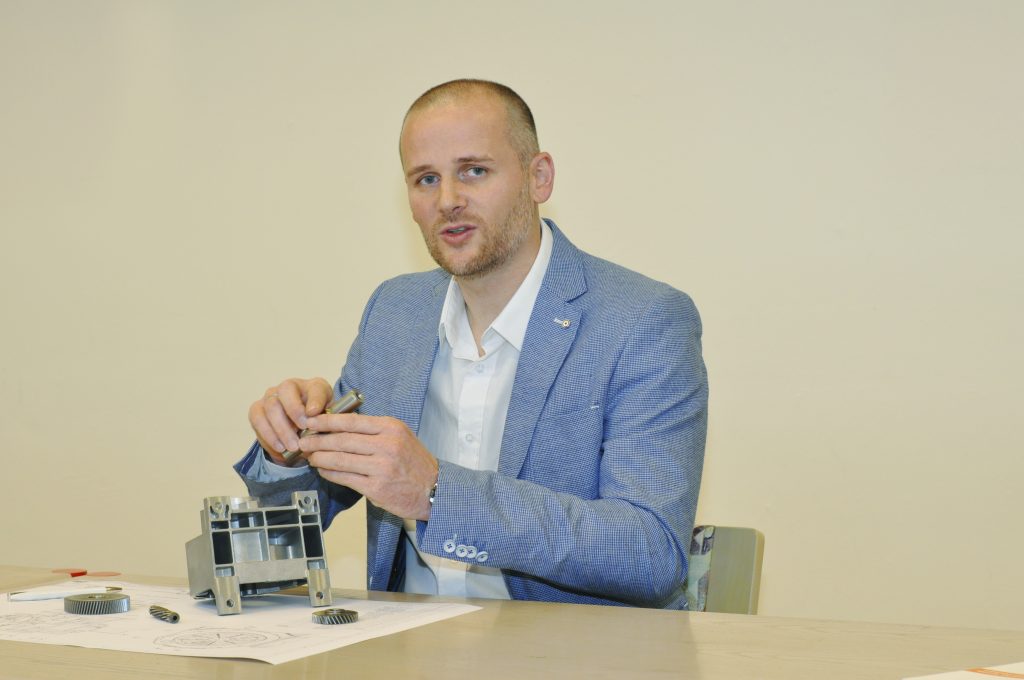 Bereit für alle Spannungen 4 Norbert Reisner, Leiter Produktentwicklung bei Watt Drive in Markt Piesting