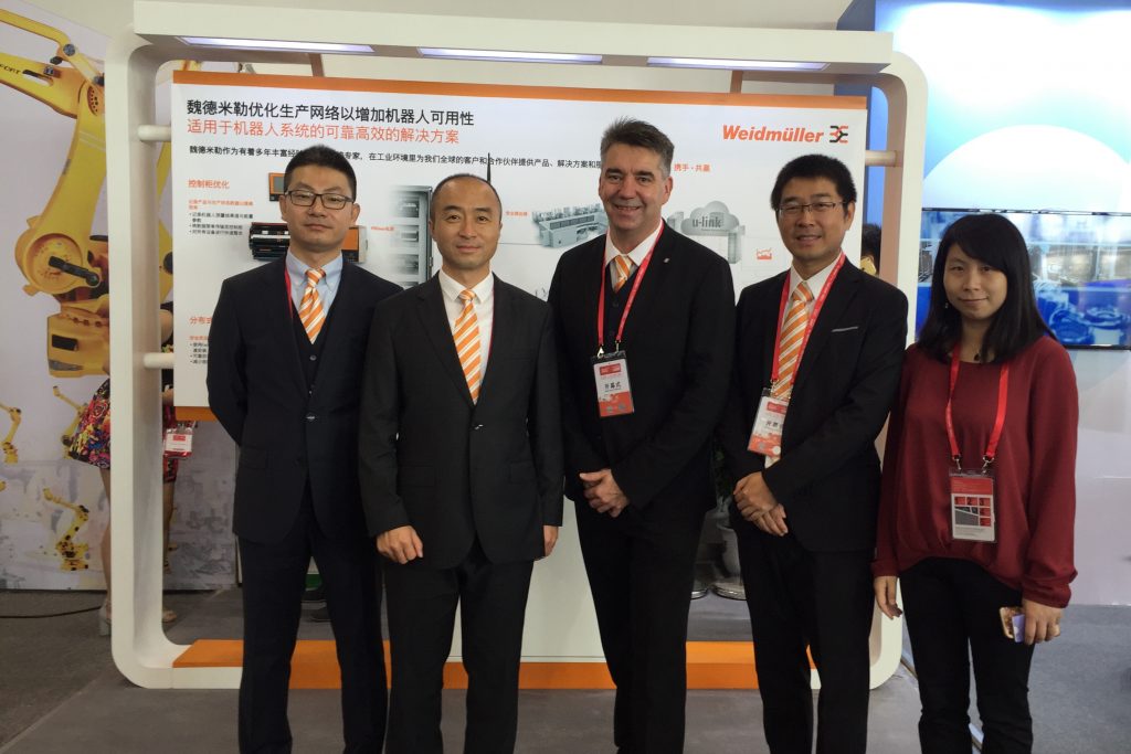 Weidmüller engagiert sich bei Robotation Academy in Foshan 1 Weidmueller treibt Forschung und Ei 20171024074651