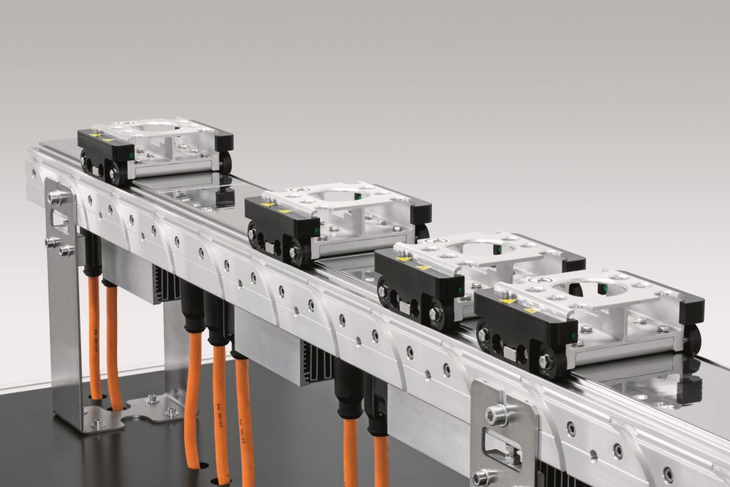 Intralogistik flexibilisieren 2 Formatverstellung auf Knopfdruck: möglich mit dem Multi-Carrier-System. (Foto: Festo)