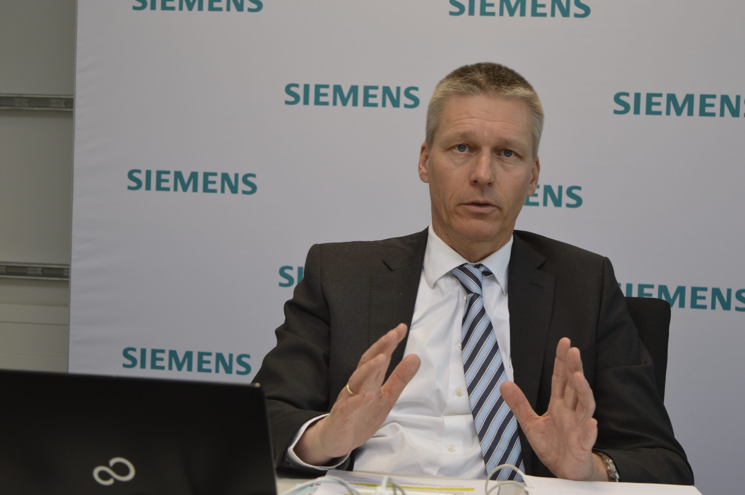 "Die Digitalisierung ist keine Eintagsfliege" 8 „Die Digitalisierung ist
keine Eintagsfliege“