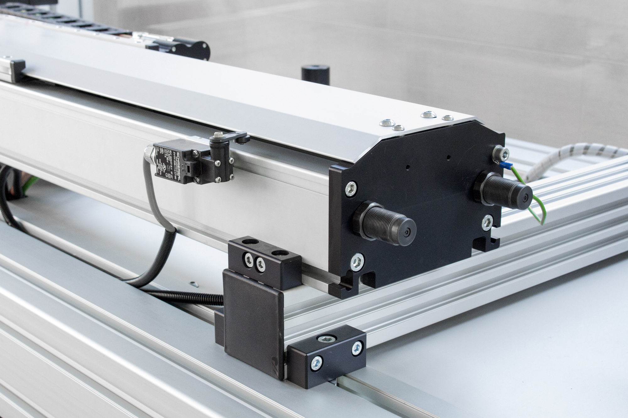 Geschlossene Motorachsen