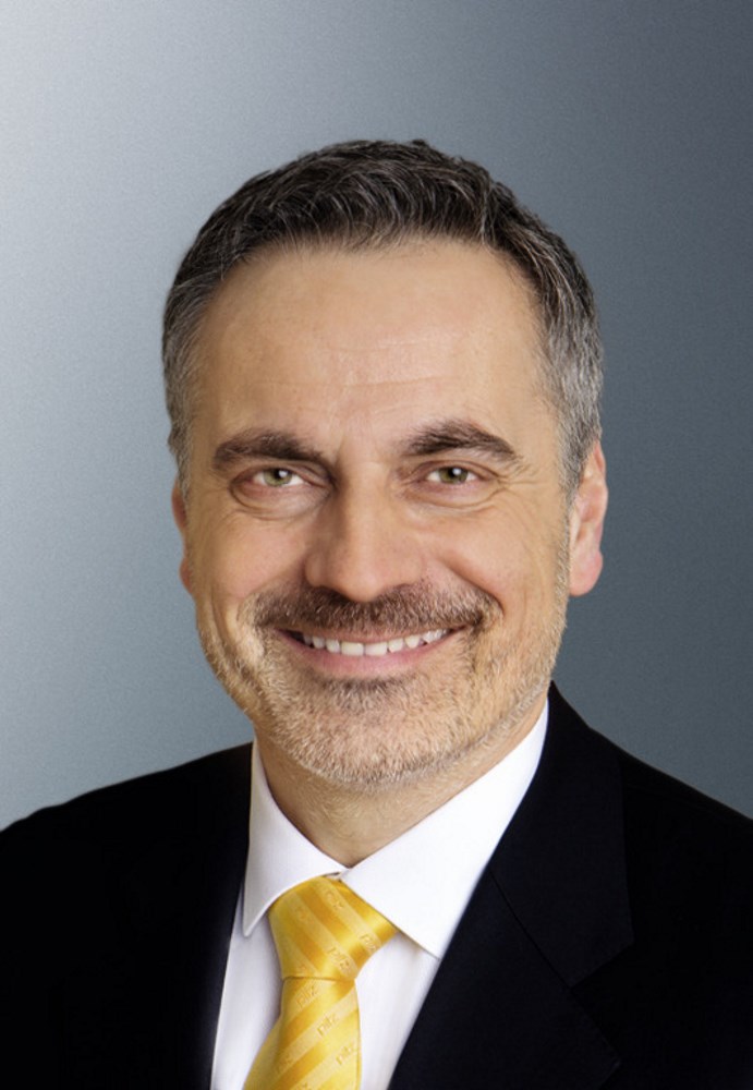 Pilz stellt Vertrieb neu auf