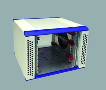 Fertig konfiguriertes Gehäuse für die Steuerungstechnik