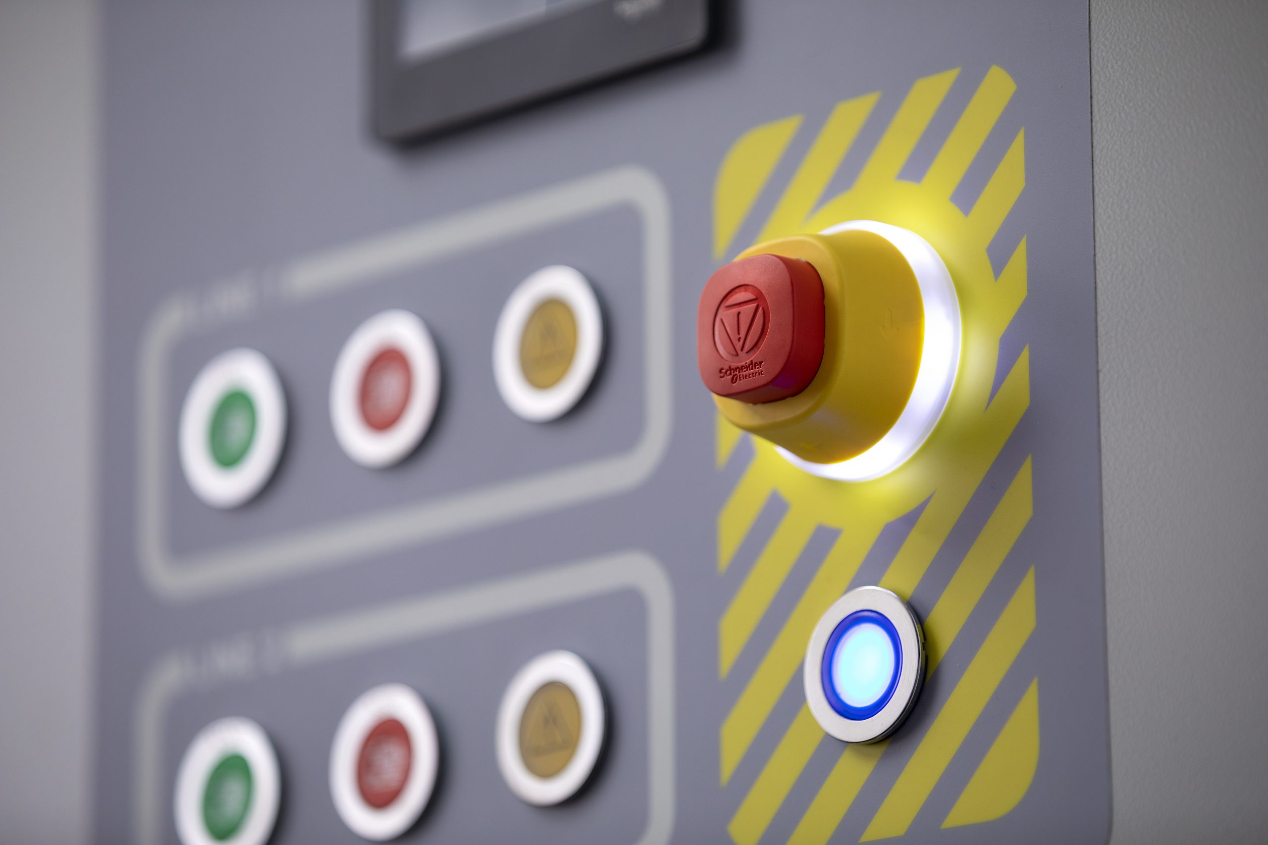 Modernes Design für Maschinen und Steuerpulte 9 Modernes Design für Maschinen und Steuerpulte