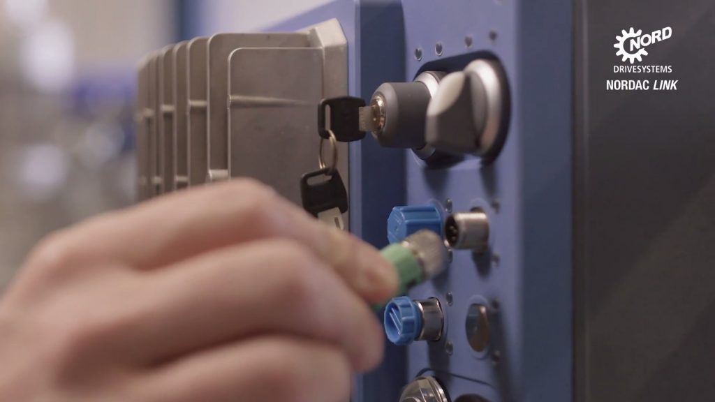 NORD erg&auml;nzt die auf gro&szlig;e F&ouml;rdertechnikanlagen spezialisierten Feldverteiler um eine weitere Umrichterbaugr&ouml;&szlig;e.