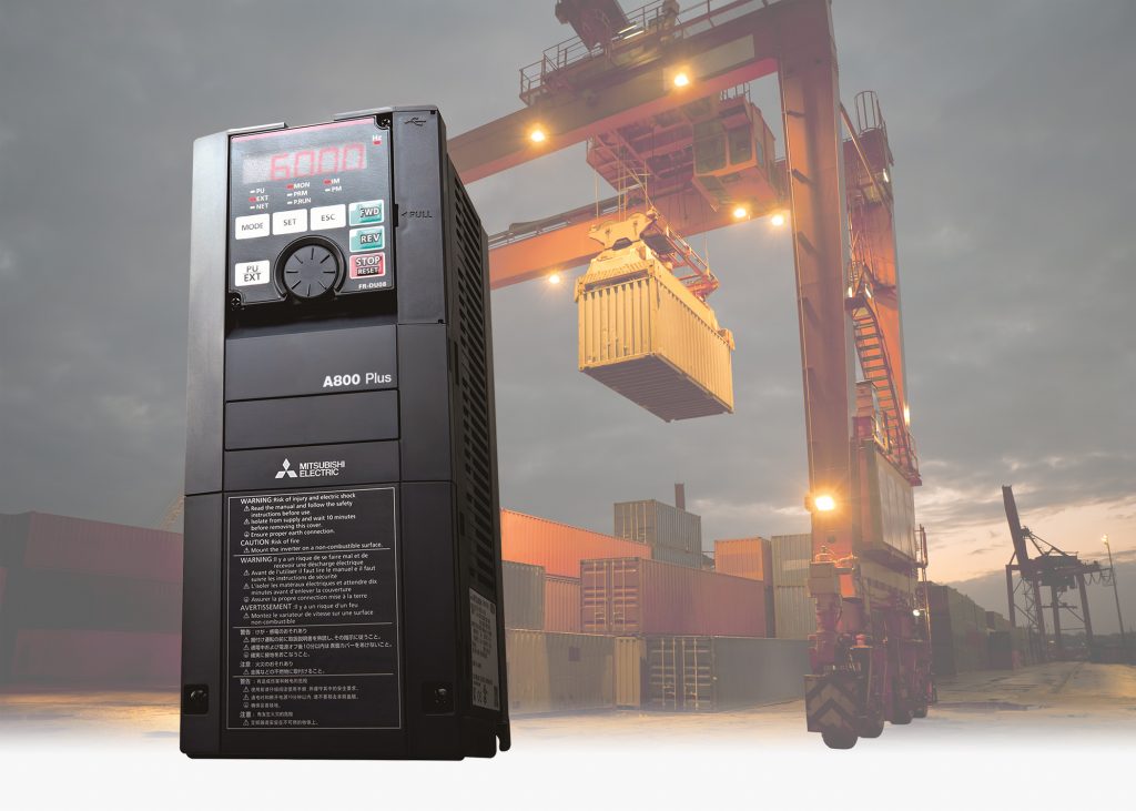 Mehr Funktionalität in neuen Bereichen 2 Unter anderem Kompaktgeräte bis 630kW, flüssig gekühlte Antriebe für raue Einsatzbedingungen sowie Sondergeräten für Krananwendungen und Wickelapplikationen.