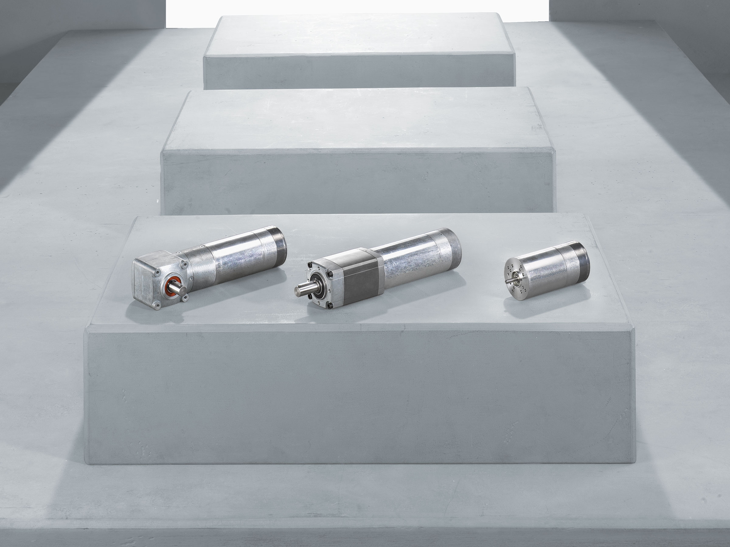 Kleinspannungsantriebe mit großem Leistungsbereich 4 Kleinspannungsantriebe
mit großem Leistungsbereich