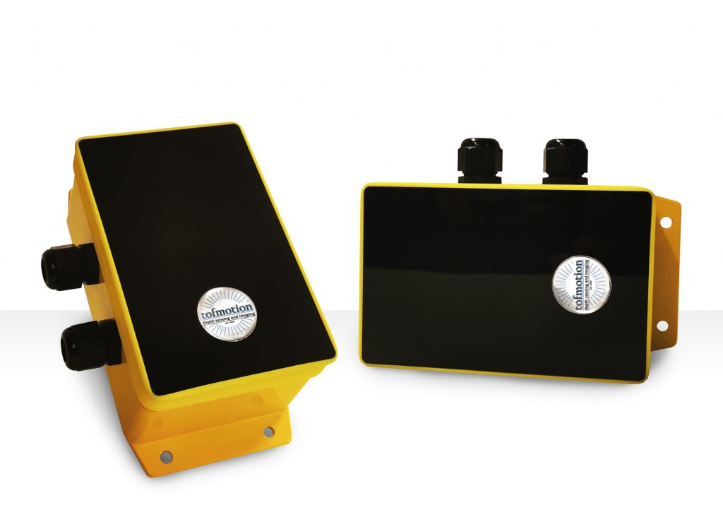 3D-Kamerasystem statt herkömmlicher Sicherheitssensoren 1 Tofguard ermöglicht das
3D-basierte Kameraverfahren Time of Flight mit Safety-Zulassung
für die Maschinenindustrie.