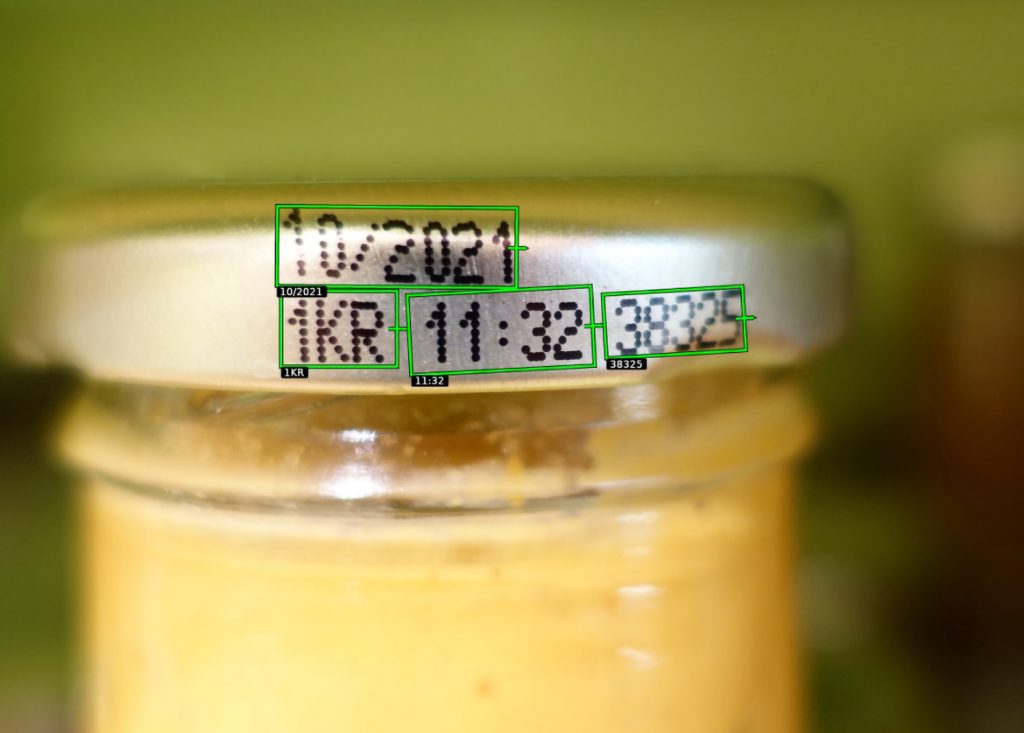 OCR neu gedacht 1 Deep OCR liest Dot-Print und gruppiert
zusammengehörende Zeichen automatisch.