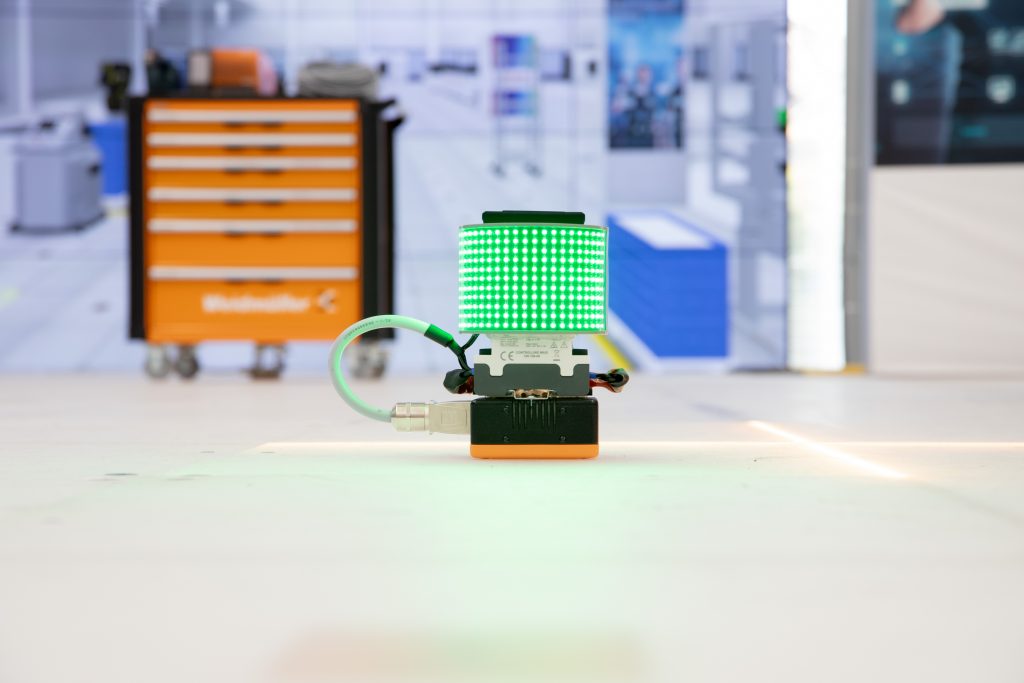 Den Boden bereitet 1 FreeCon Contactless bietet kompakte Abmessungen und hohe Effizienz für eine zuverlässige und berührungslose Übertragung bis 240W.