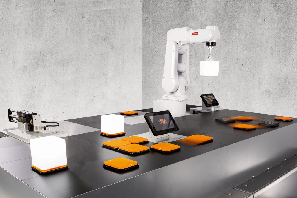 Eine neue Ära der Fertigung 1 ACOPOS 6D bietet optimale Voraussetzungen für die Produktion in kleinen Losgrößen und mit ständig wechselnden Produktdesigns.