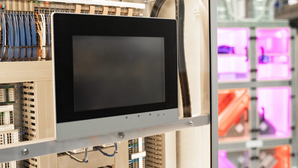 Visualisierung und noch viel mehr 2 Die frontseitigen Abmessungen sind bei
den Panels der jeweiligen HMI-Familien
von Wago immer identisch.